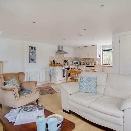 Little England Cottage Milborne Saint Andrew エクステリア 写真